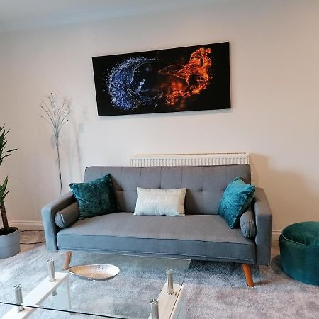 Luxury Modern 2 Bed Apartment, Free Undercroft Parking For 1 Car Southampton Eksteriør bilde