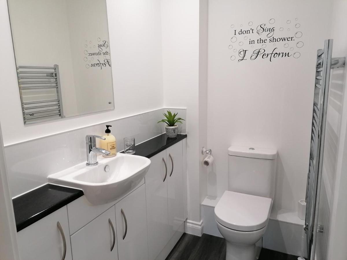 Luxury Modern 2 Bed Apartment, Free Undercroft Parking For 1 Car Southampton Eksteriør bilde