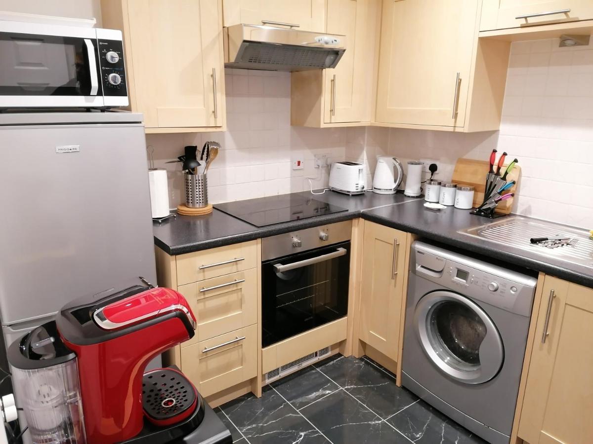 Luxury Modern 2 Bed Apartment, Free Undercroft Parking For 1 Car Southampton Eksteriør bilde